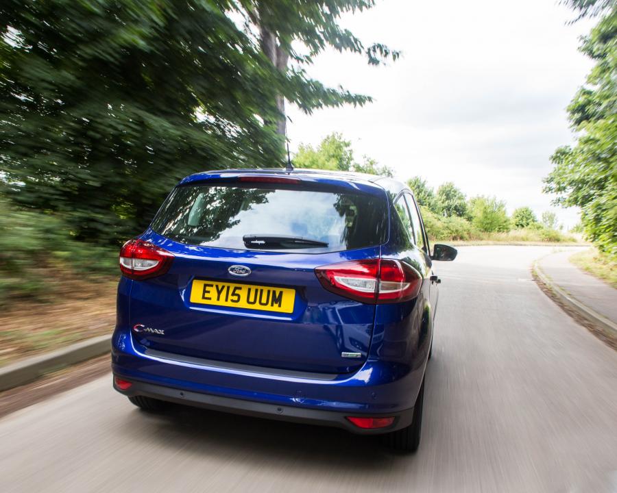  Ford C-Max 2015 года  (UK) (фото 9 из 16)
